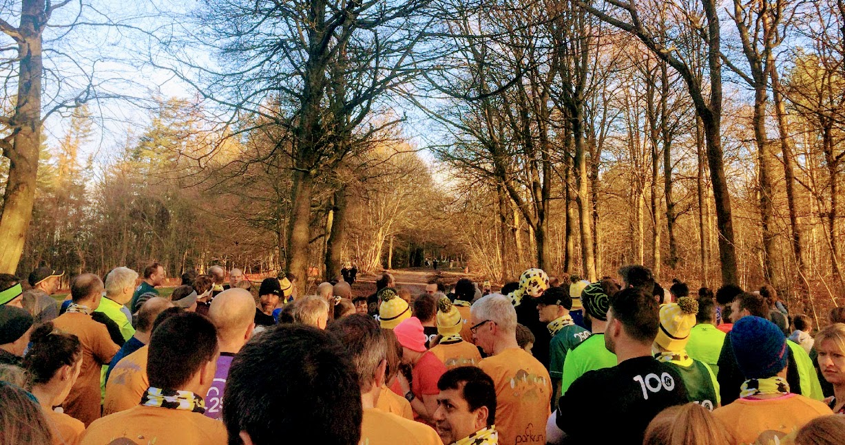 the gathering at parkrun start